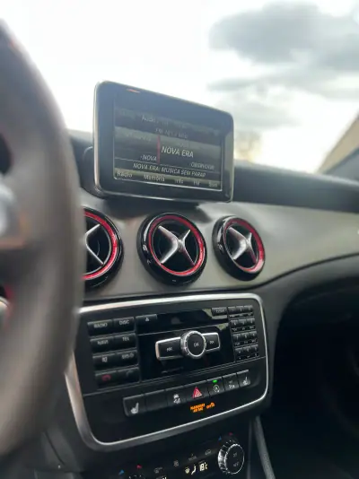 Mercedes-Benz GLA 45 AMG 2015 - 34900 EUR, 125000 km - AUTO.MOTO.pt - 125000km - foto 22 de 28