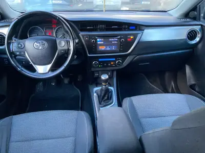 Toyota Auris 2013 - 13250 EUR, 145685 km - AUTO.MOTO.pt - 145685km - foto 15 de 15