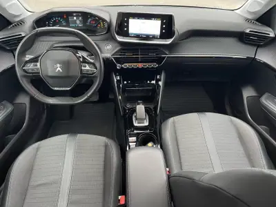Peugeot e-208 2021 - 17990 EUR, 32500 km - AUTO.MOTO.pt - 32500km - foto 8 de 21