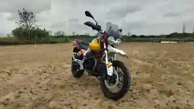 Moto Guzzi V85 TT Adventure E4 2019 — foto 2 de 7