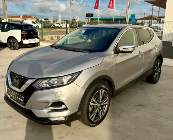 Nissan Qashqai 2018 - 18990 EUR, 111000 km - AUTO.MOTO.pt - 111000km - foto 3 de 39