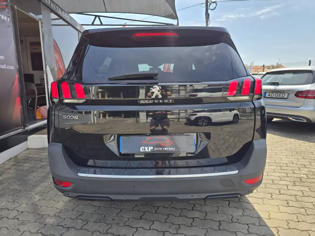 Peugeot 5008 2019 - 16900 EUR, 130000 km - 130000km - foto 9 de 18