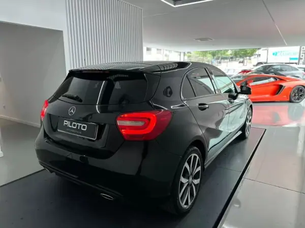 Mercedes-Benz A 180 2013 - 13490 EUR, 211541 km - AUTO.MOTO.pt - 211541km - foto 9 de 23