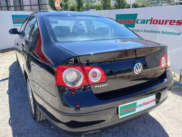 Volkswagen Passat 2008 - 7350 EUR, 187033 km - AUTO.MOTO.pt - 187033km - foto 12 de 25