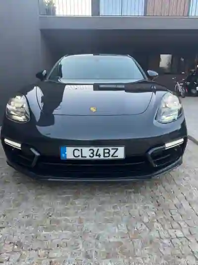 Porsche Panamera Sport Turismo 2022 - 87500 EUR, 70250 km - AUTO.MOTO.pt - 70250km - foto 7 de 13