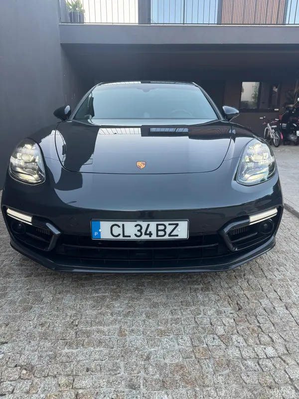 Porsche Panamera Sport Turismo 2022 - 87500 EUR, 70250 km - AUTO.MOTO.pt - 70250km - foto 7 de 13