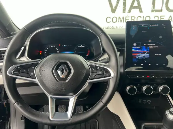 Renault Clio 2022 - 15250 EUR, 37000 km - AUTO.MOTO.pt - 37000km - foto 10 de 13