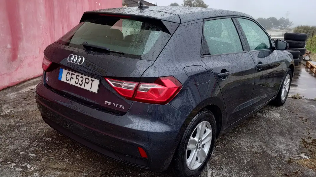 Audi A1 Sportback 2019 - 14999 EUR, 121000 km - AUTO.MOTO.pt - 121000km - foto 6 de 40
