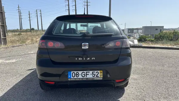 SEAT Ibiza 2008 - 3950 EUR, 125000 km - AUTO.MOTO.pt - 125000km - foto 20 de 23