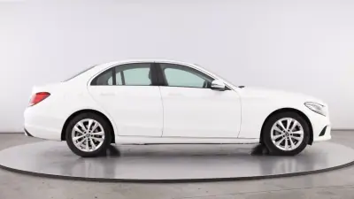 Mercedes-Benz C 300 2019 - 27990 EUR, 120000 km - AUTO.MOTO.pt - 120000km - foto 5 de 16