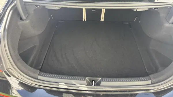 Mercedes-Benz A 200 Limousine 2019 - 23990 EUR, 115000 km - AUTO.MOTO.pt - 115000km - foto 14 de 14