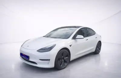 Tesla Model 3 2021 - 130000km