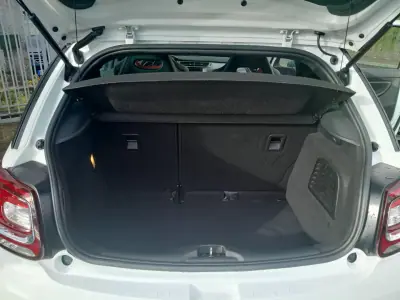 Citroën DS3 2012 - 16900 EUR, 132000 km - AUTO.MOTO.pt - 132000km - foto 6 de 17