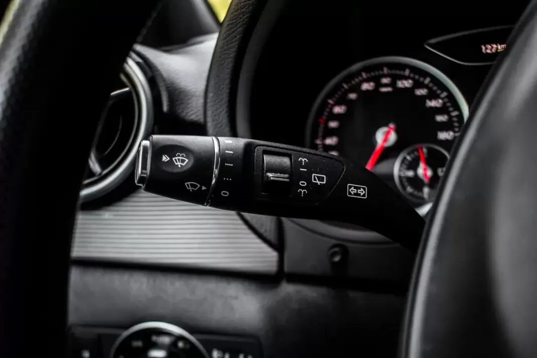 Mercedes-Benz B 250 2017 - 13990 EUR, 85144 km - AUTO.MOTO.pt - 85144km - foto 16 de 44