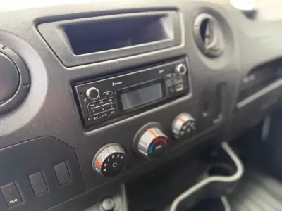 Renault Master 2.3 dCi L2 3.5T RD TP 2019 - 16900 EUR, 178309 km - AUTO.MOTO.pt - 178309km - foto 10 de 15
