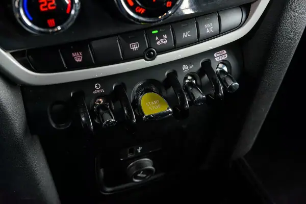 MINI Countryman 2019 - 17900 EUR, 179421 km - AUTO.MOTO.pt - 179421km - foto 15 de 28