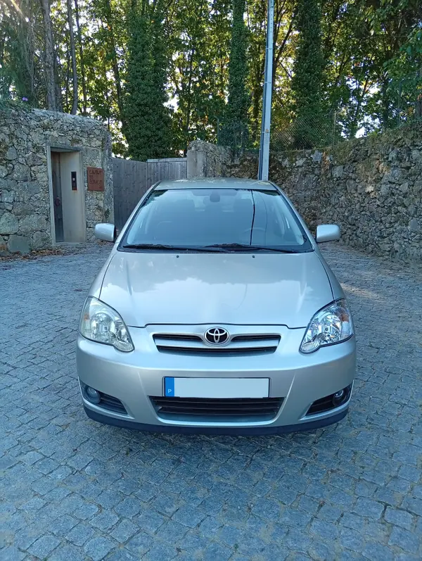 Toyota Corolla 2005 — foto 2 de 10