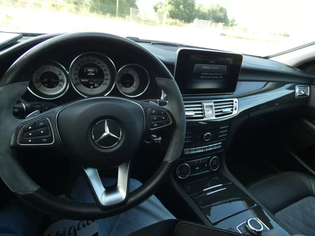 Mercedes-Benz CLS 250 2015 - 22500 EUR, 278000 km - AUTO.MOTO.pt - 278000km - foto 39 de 42