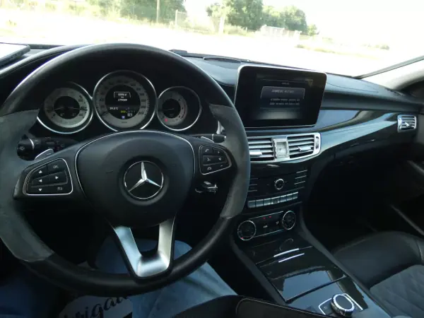 Mercedes-Benz CLS 250 2015 - 22500 EUR, 278000 km - AUTO.MOTO.pt - 278000km - foto 39 de 42