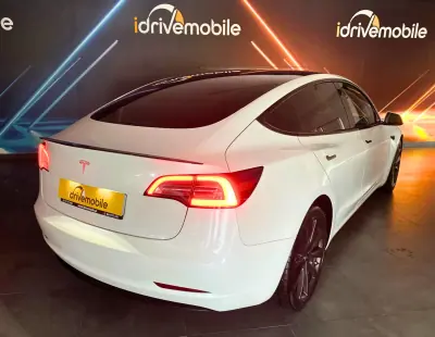 Tesla Model 3 2020 - 29900 EUR, 108726 km - AUTO.MOTO.pt - 108726km - foto 7 de 36