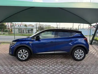 Renault Captur 2021 - 17900 EUR, 56795 km - AUTO.MOTO.pt - 56795km - foto 4 de 18