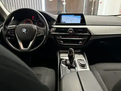 BMW 520 2018 - 24990 EUR, 153000 km - AUTO.MOTO.pt - 153000km - foto 19 de 52
