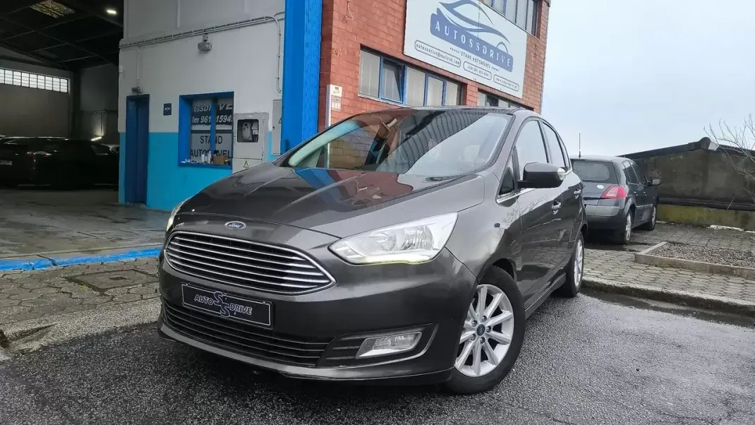 Ford C-Max 2015 - 10700 EUR, 168000 km - AUTO.MOTO.pt - 168000km - foto 1 de 16