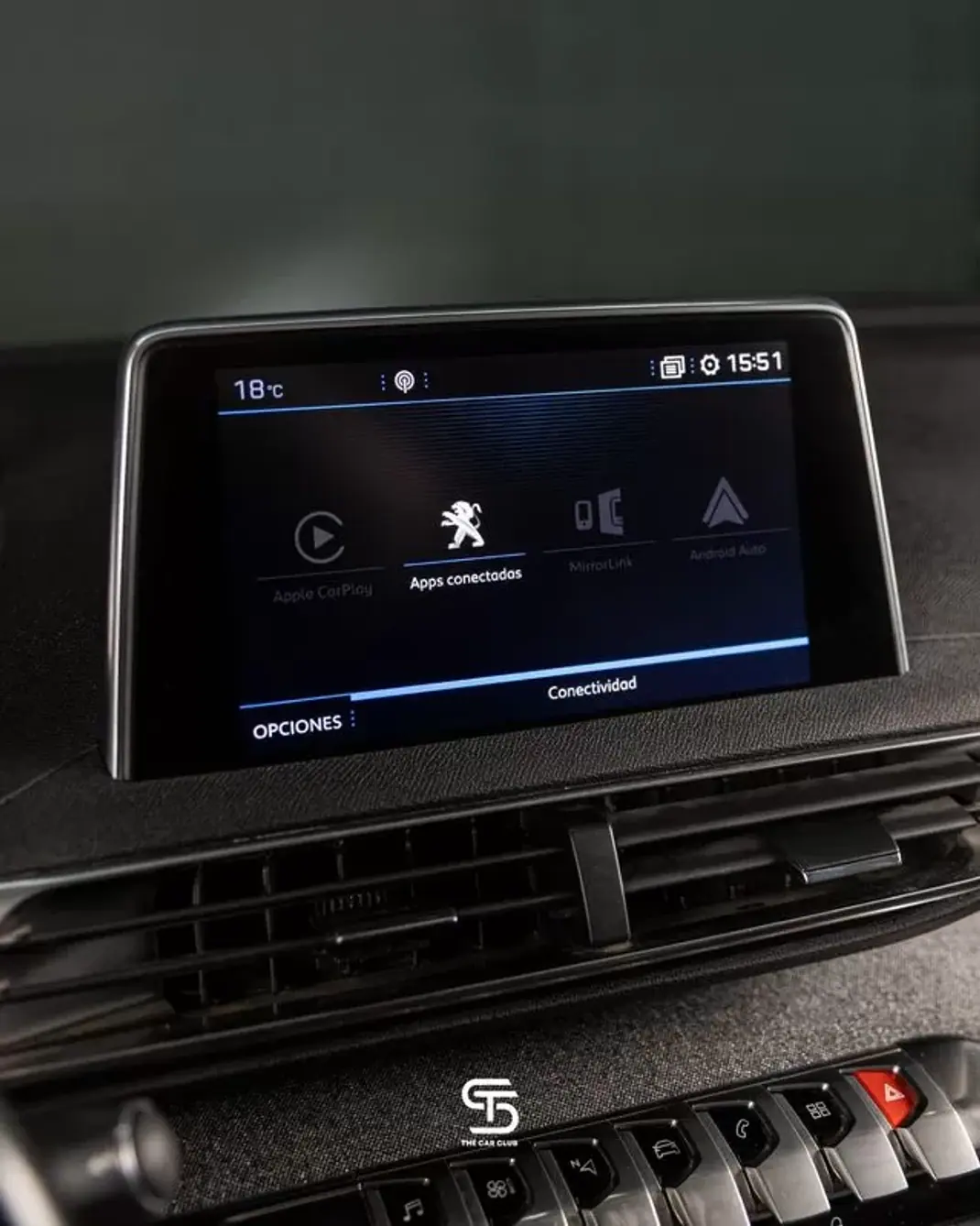 Peugeot 3008 2019 - 17950 EUR, 129000 km - AUTO.MOTO.pt - 129000km - foto 8 de 20