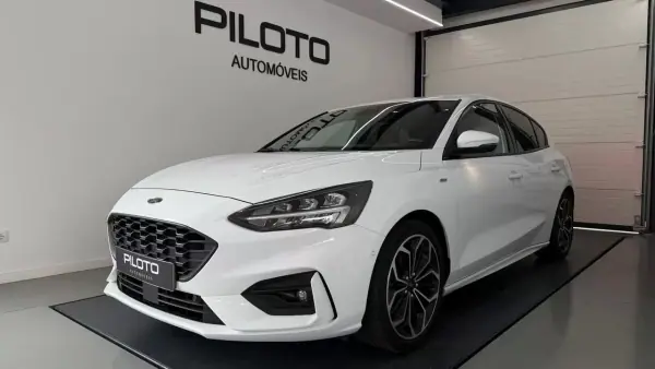 Ford Focus 2020 - 13990 EUR, 171057 km - AUTO.MOTO.pt - 171057km - foto 4 de 30