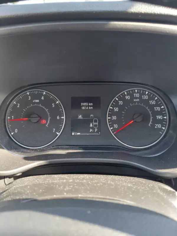 Dacia Sandero 2023 - 15900 EUR, 30000 km - AUTO.MOTO.pt - 30000km - foto 5 de 13