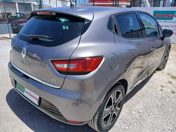 Renault Clio 2014 - 8950 EUR, 137482 km - AUTO.MOTO.pt - 137482km - foto 8 de 26