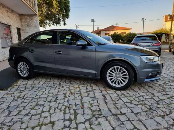 Audi A3 Limousine 2016 - 18900 EUR, 116000 km - AUTO.MOTO.pt - 116000km - foto 5 de 45