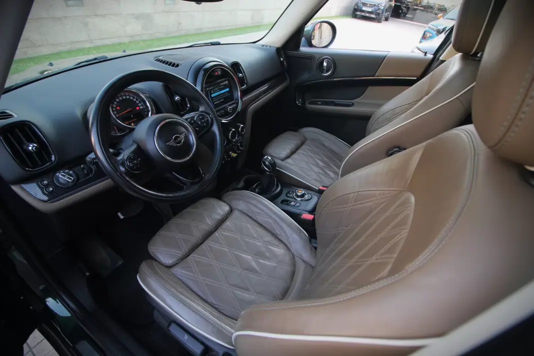 MINI Countryman 2018 - 15750 EUR, 224000 km - AUTO.MOTO.pt - 224000km - foto 6 de 33