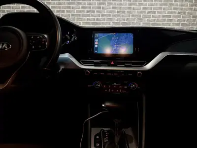 Kia Niro 2020 - 17490 EUR, 168000 km - AUTO.MOTO.pt - 168000km - foto 18 de 21