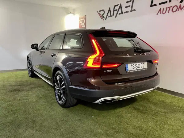 Volvo V90 Cross Country 2017 - 23500 EUR, 213000 km - AUTO.MOTO.pt - 213000km - foto 11 de 44