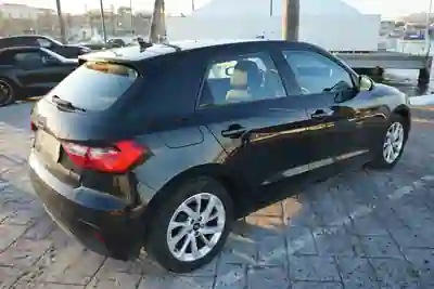 Audi A1 Sportback 2021 - 17000 EUR, 96000 km - AUTO.MOTO.pt - 96000km - foto 4 de 8