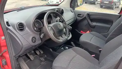 Mercedes-Benz Citan 108 CDI 2018 - 12300 EUR, 161063 km - AUTO.MOTO.pt - 161063km - foto 8 de 15