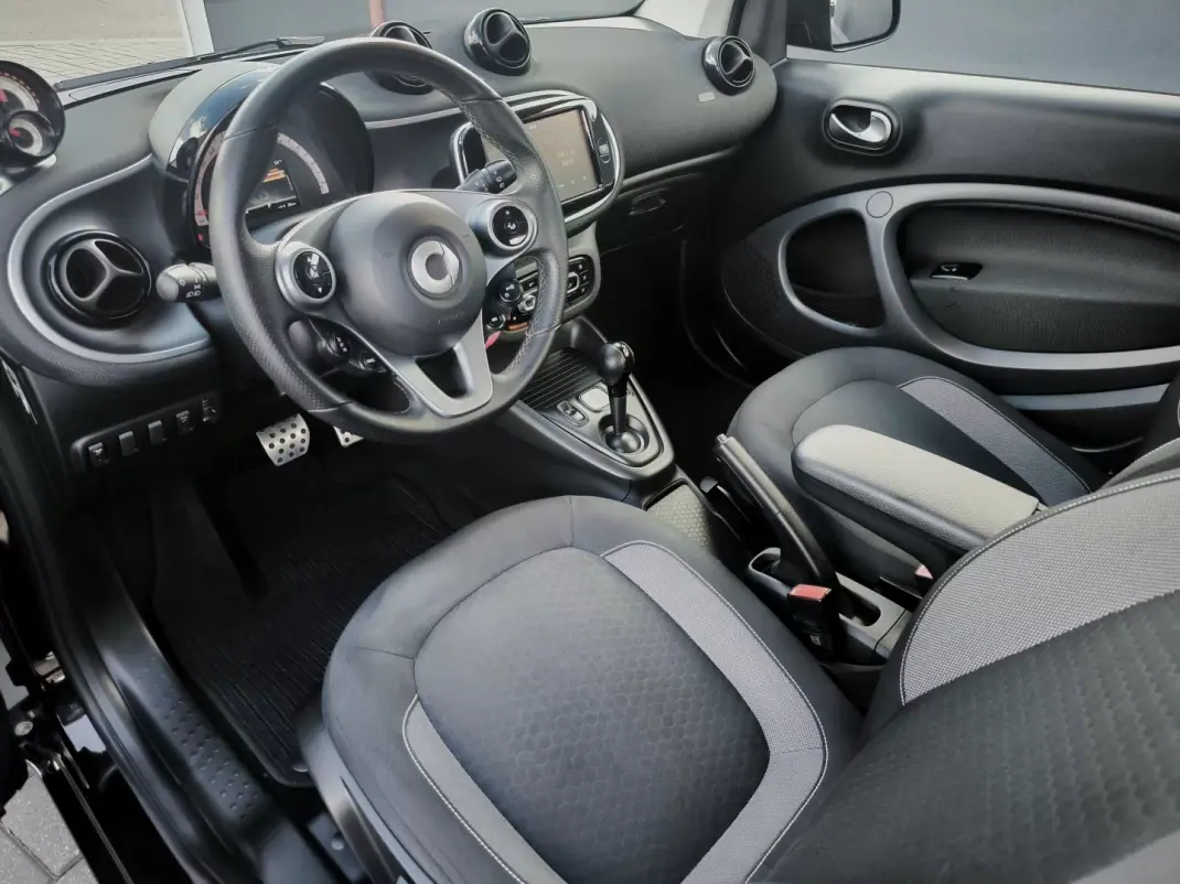 Smart ForTwo Coupé 2021 - 9950 EUR, 102000 km - 102000km - foto 5 de 32