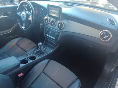 Mercedes-Benz CLA 180 2016 - 16890 EUR, 138109 km - AUTO.MOTO.pt - 138109km - foto 20 de 34