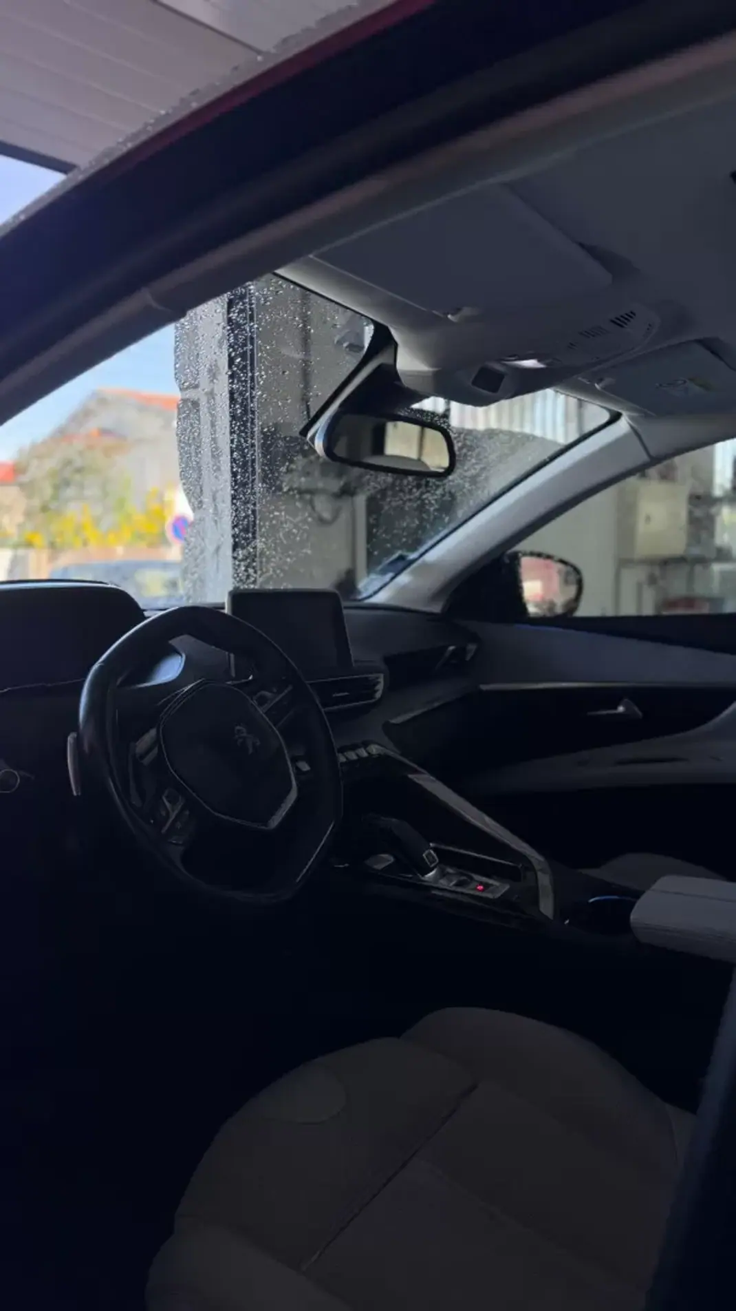 Peugeot 3008 2018 - 18900 EUR, 115000 km - AUTO.MOTO.pt - 115000km - foto 16 de 46