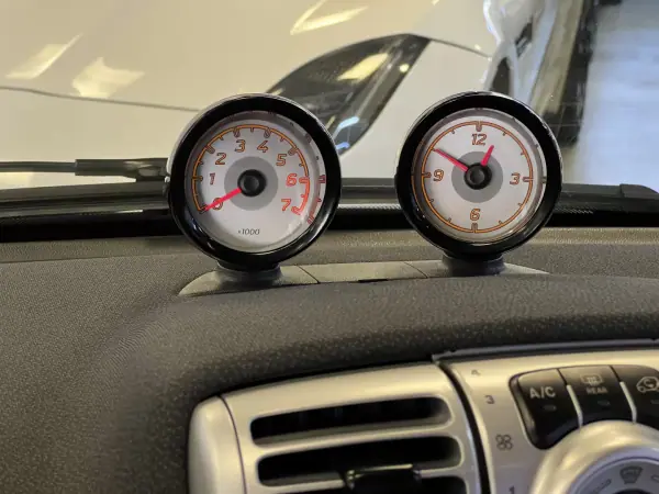 Smart ForTwo Coupé 2013 - 7990 EUR, 165000 km - AUTO.MOTO.pt - 165000km - foto 38 de 47