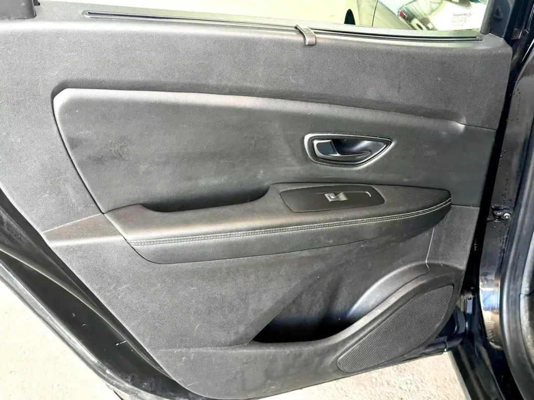 Renault Grand Scénic 2018 - 17900 EUR, 183558 km - 183558km - foto 14 de 33