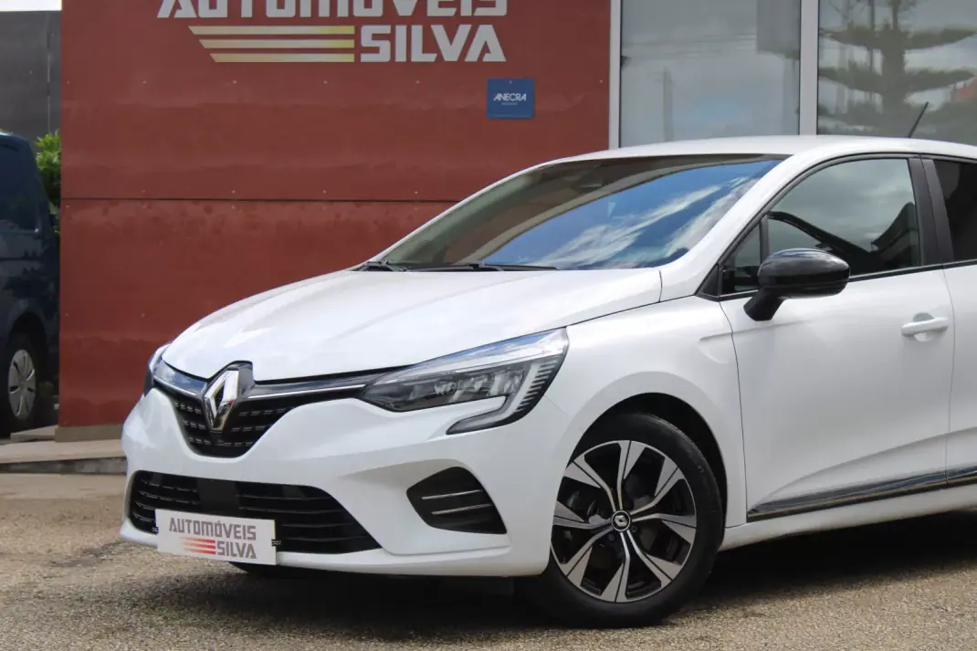 Renault Clio 2021 - 12990 EUR, 199000 km - AUTO.MOTO.pt - 199000km - foto 3 de 28