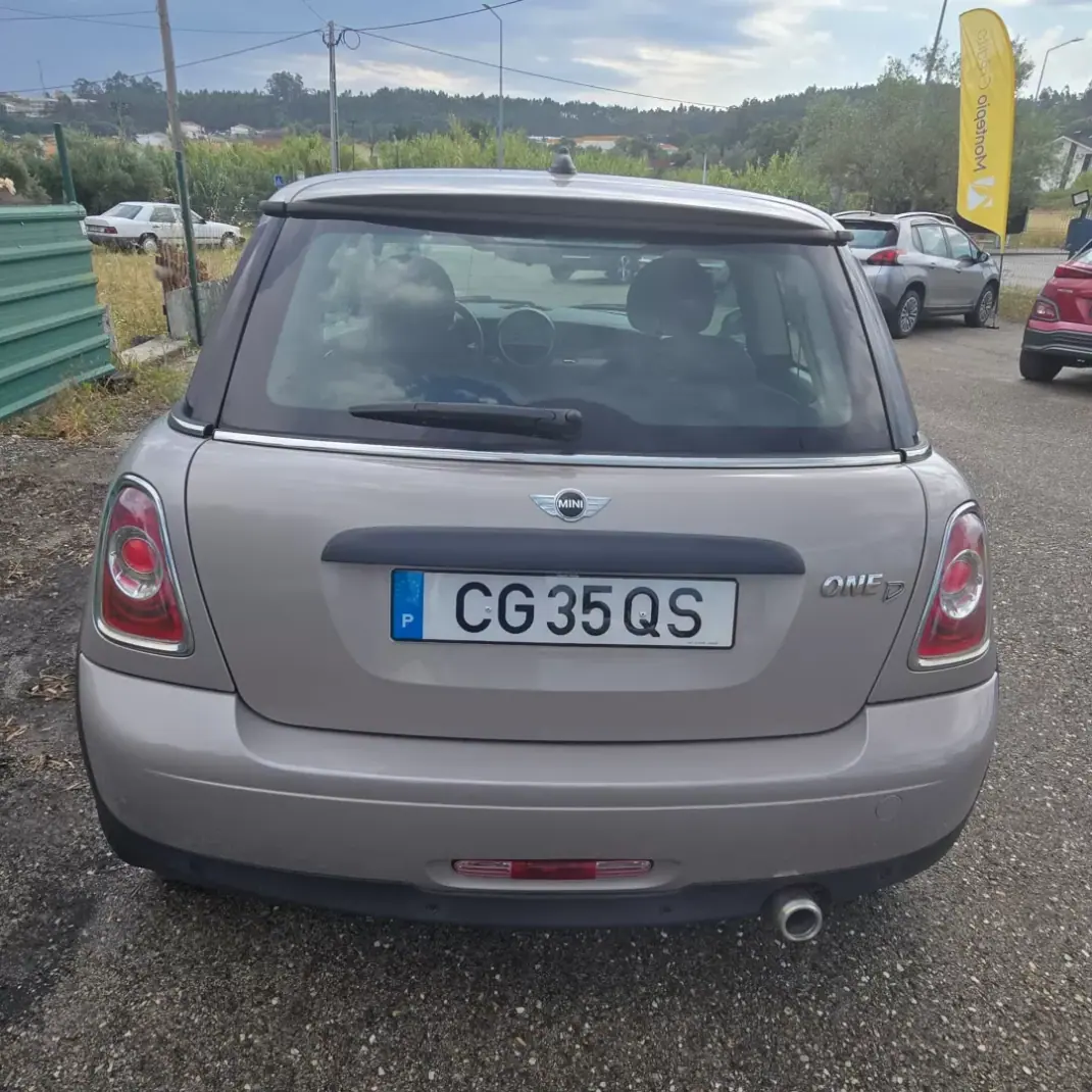 MINI 3 Portas 2012 - 9990 EUR, 277015 km - AUTO.MOTO.pt - 277015km - foto 2 de 9