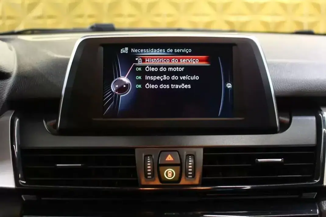 BMW 218 Active Tourer 2015 - 18250 EUR, 66000 km - 66000km - foto 19 de 26