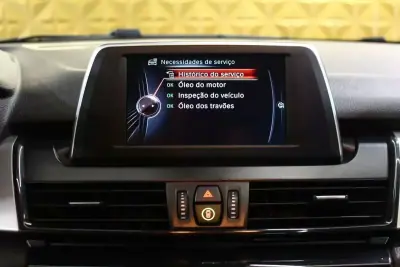 BMW 218 Active Tourer 2015 - 18250 EUR, 66000 km - AUTO.MOTO.pt - 66000km - foto 19 de 26
