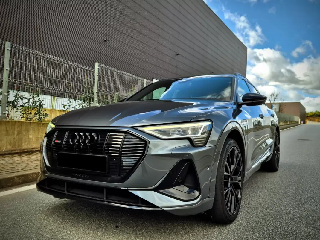 Audi e-tron 2020 - 29000 EUR, 133000 km - AUTO.MOTO.pt - 133000km - foto 4 de 23