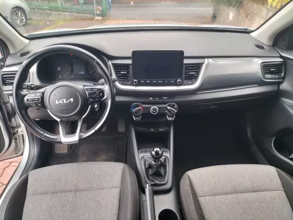Kia Stonic 2022 - 17450 EUR, 62000 km - AUTO.MOTO.pt - 62000km - foto 7 de 11