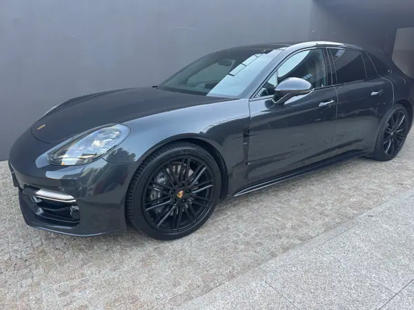 Porsche Panamera Sport Turismo 2022 - 87500 EUR, 70250 km - AUTO.MOTO.pt - 70250km - foto 5 de 13