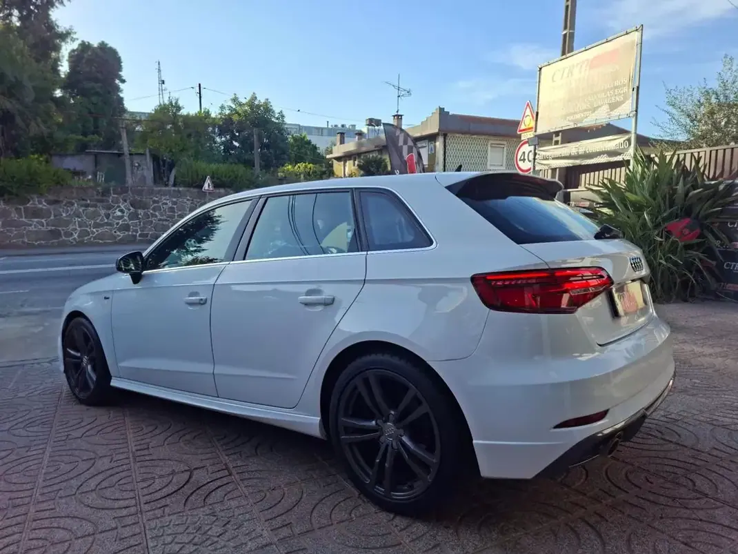 Audi A3 Sportback 2019 - 18500 EUR, 98000 km - 98000km - foto 16 de 28